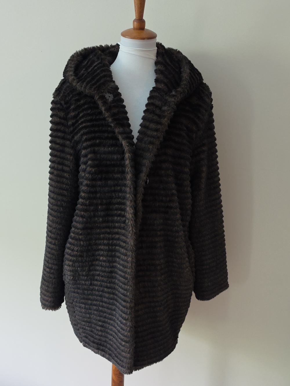 NEIMAN MARCUS Women's Faux Fur Coat - Brown & Black